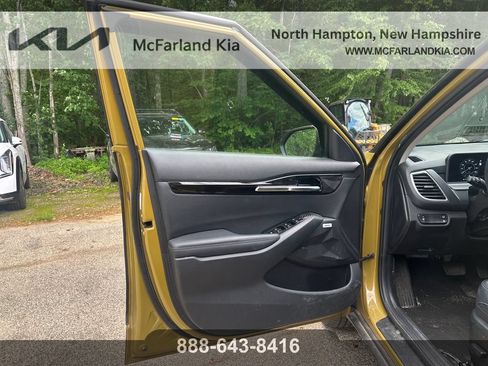 Used 2024 Kia Seltos SX w/ SX Sunroof Package AWD/4WD image 7