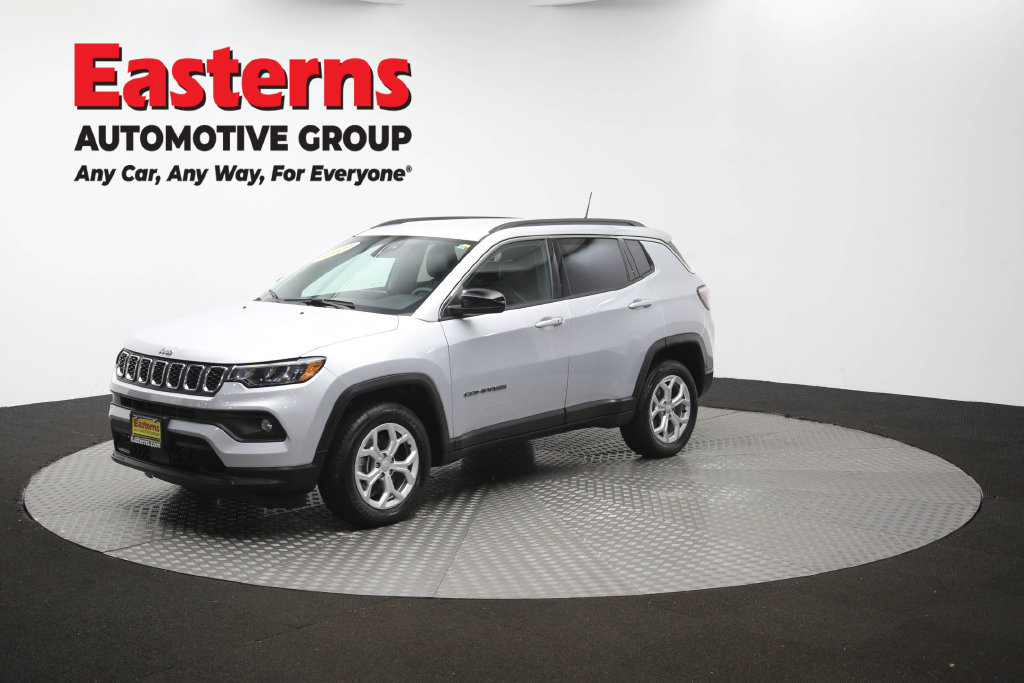Used 2024 Jeep Compass Latitude AWD/4WD image 59
