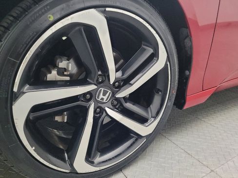 Used 2018 Honda Accord Sport image 31
