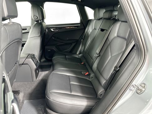 Certified 2025 Porsche Macan image 23
