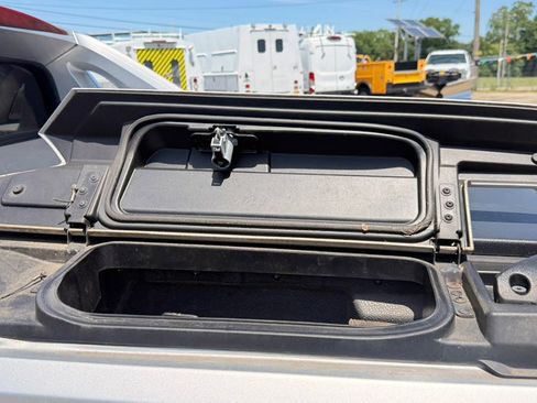 Used 2011 Chevrolet Avalanche LS w/ Regional Value Package RWD image 15