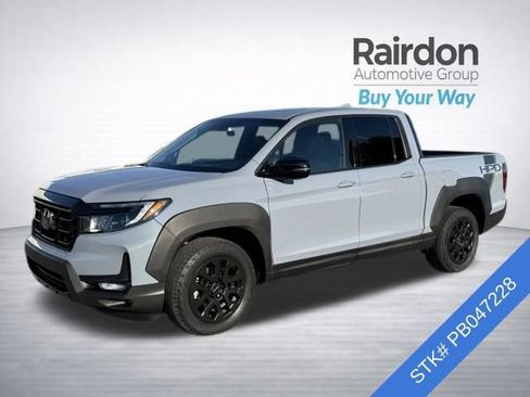 Used 2023 Honda Ridgeline Black Edition image 3