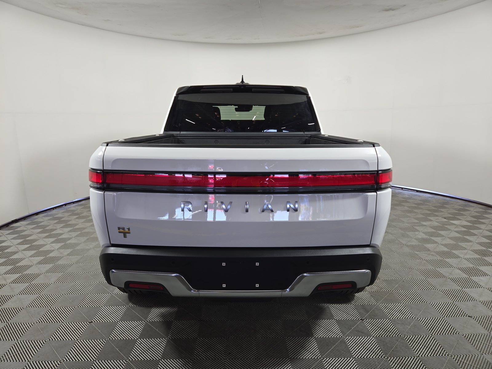 Used 2023 Rivian R1T Adventure Quad AWD/4WD image 4
