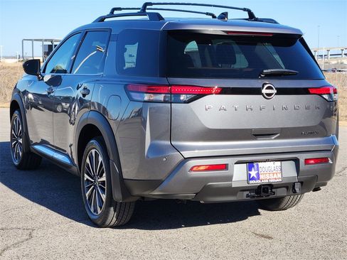 New 2026 Nissan Pathfinder Platinum image 4