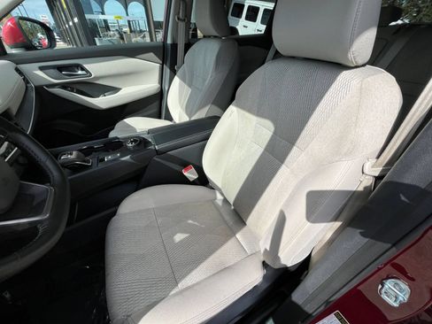 Used 2025 Nissan Rogue SV AWD/4WD image 33