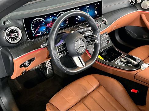 Used 2023 Mercedes-Benz E 450 4MATIC Cabriolet image 17