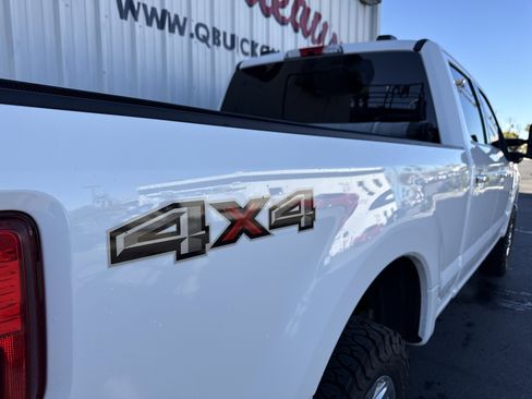 Used 2022 Ford F250 Platinum image 39