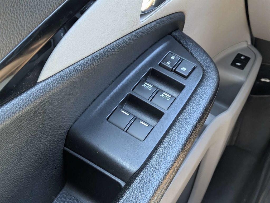 Used 2019 Honda Pilot Touring image 21