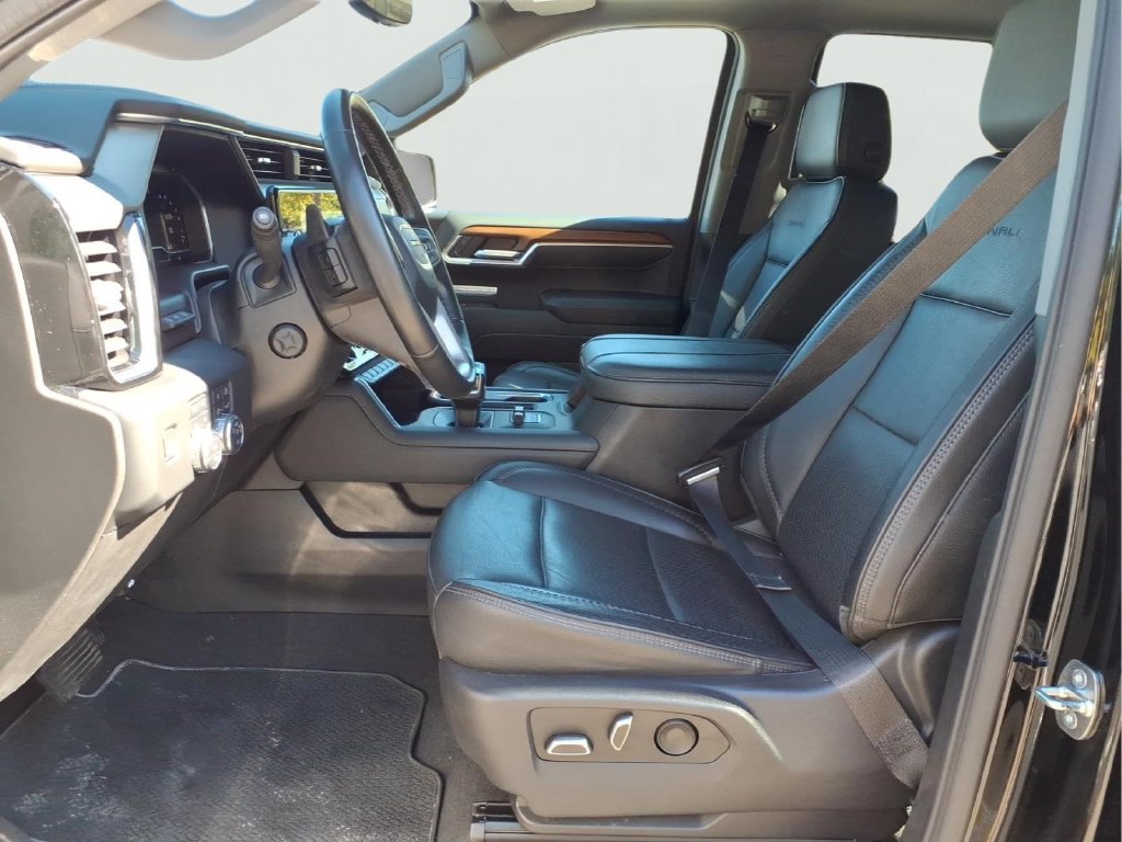 Used 2023 GMC Sierra 1500 Denali w/ Technology Package AWD/4WD image 16
