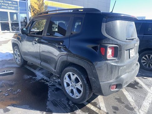 Used 2019 Jeep Renegade Latitude w/ Safety & Security Group II image 4