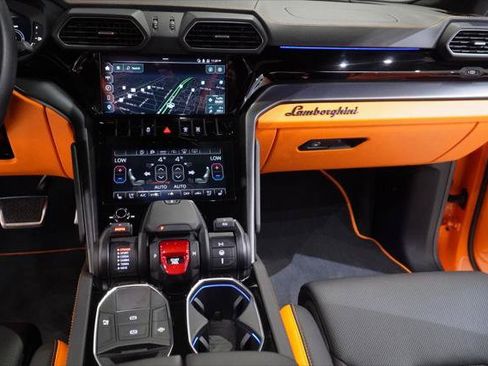 Used 2024 Lamborghini Urus S AWD/4WD image 21