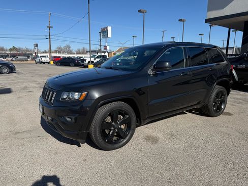 Used 2014 Jeep Grand Cherokee Altitude image 2