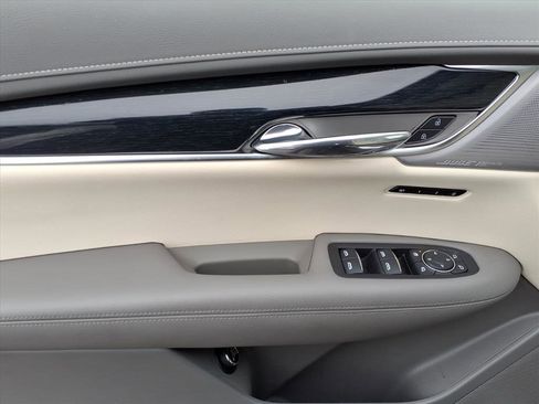 Certified 2024 Cadillac XT6 Premium Luxury w/ LPO, Floor Liner Package image 24