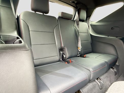 Used 2024 Chevrolet Traverse RS w/ LPO, Floor Liner Package AWD/4WD image 22