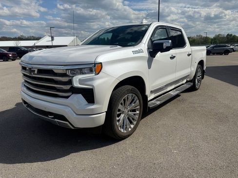 Used 2023 Chevrolet Silverado 1500 High Country w/ Technology Package AWD/4WD image 7
