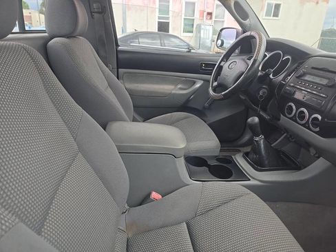 Used 2006 Toyota Tacoma PreRunner RWD image 5