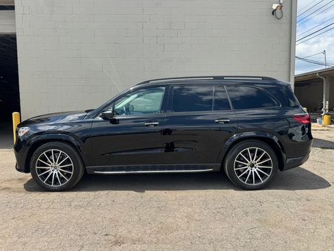 Used 2024 Mercedes-Benz GLS 580 4MATIC w/ Night Package image 3