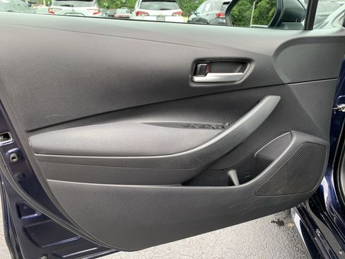 Used 2021 Toyota Corolla LE FWD image 11