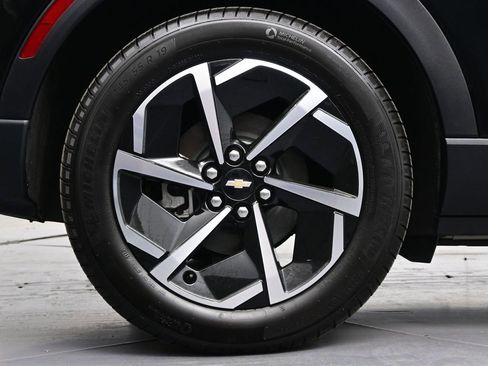 Used 2026 Chevrolet Equinox EV LT image 37