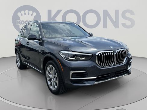 Used 2022 BMW X5 xDrive40i AWD/4WD image 2