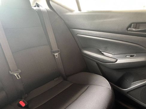 Used 2025 Nissan Altima 2.5 SV FWD image 35