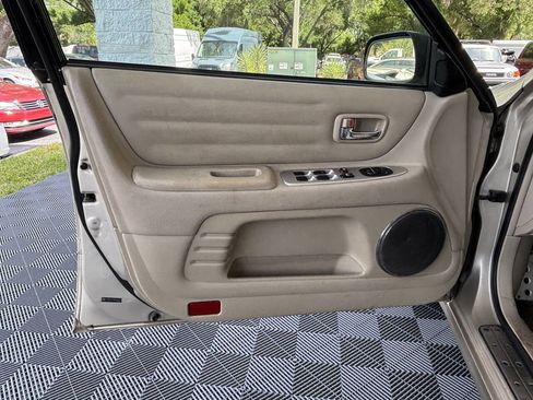 Used 2005 Lexus IS 300 image 13