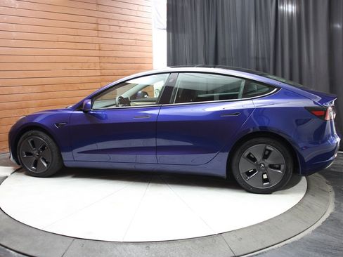 Used 2023 Tesla Model 3 Standard Range image 8