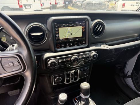 Used 2023 Jeep Wrangler Unlimited w/ Sun & Screen Package AWD/4WD image 20