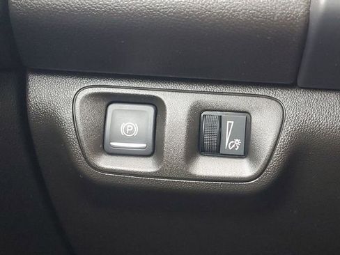 Certified 2022 GMC Acadia SLE w/ LPO, Cargo Package AWD/4WD image 20