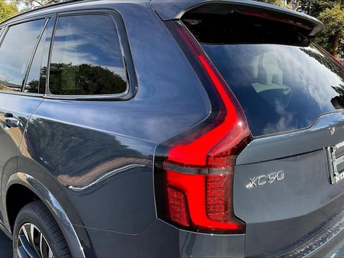 New 2026 Volvo XC90 B6 Ultra w/ Protection Package image 25