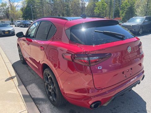 Used 2023 Alfa Romeo Stelvio Veloce AWD/4WD image 35