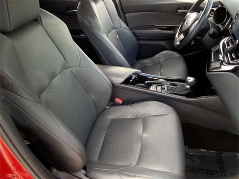 Used 2022 Toyota C-HR image 12