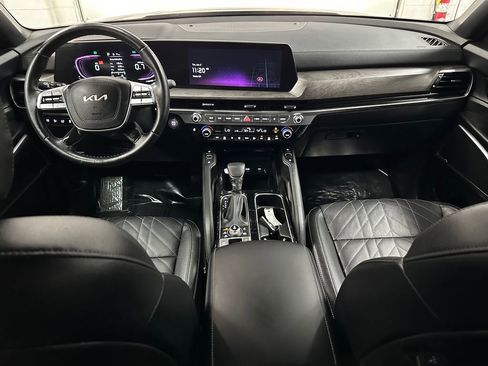 Used 2025 Kia Telluride AWD image 26