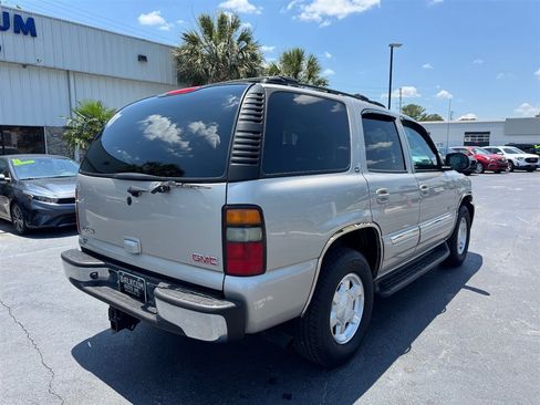 Used 2004 GMC Yukon SLT w/ 1SD Preferred Equipment Group AWD/4WD image 8