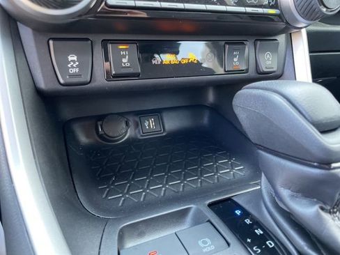 Used 2025 Toyota RAV4 XLE w/ Convenience Package AWD/4WD image 15