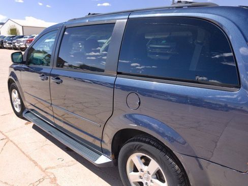 Used 2009 Dodge Grand Caravan SE image 8