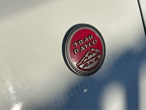 Used 2022 Jeep Compass Trailhawk w/ Trailhawk Elite Group image 9