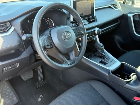 Used 2025 Toyota RAV4 LE AWD/4WD image 15