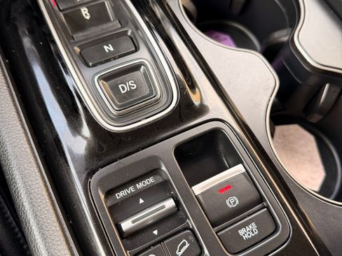 Used 2024 Honda Pilot EX-L image 32