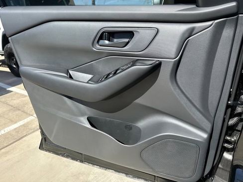 Used 2026 Nissan Rogue S image 22