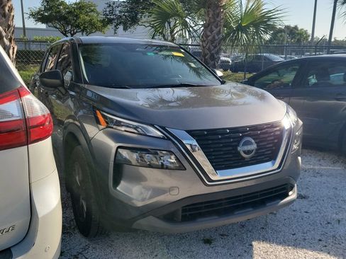 Used 2023 Nissan Rogue S FWD image 5