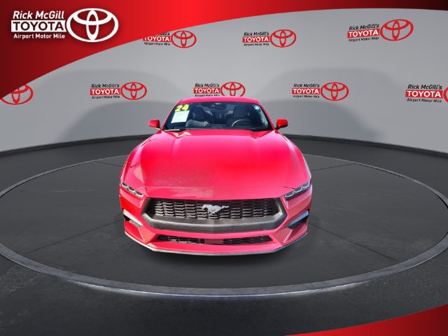 Used 2024 Ford Mustang Coupe RWD image 3
