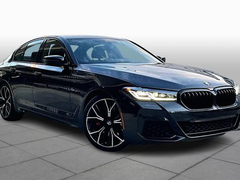 Used 2023 BMW 530i 530i w/ M Sport Package image 3