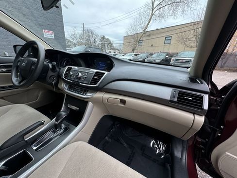Used 2013 Honda Accord LX image 16