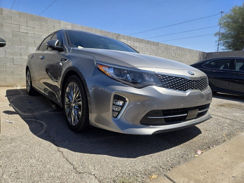 Used 2018 Kia Optima SX w/ Technology Package FWD image 2