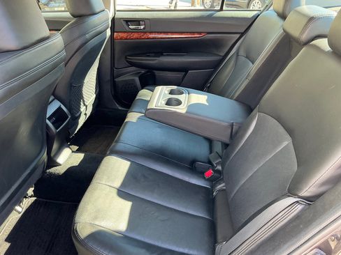 Used 2011 Subaru Legacy 2.5i Limited image 12
