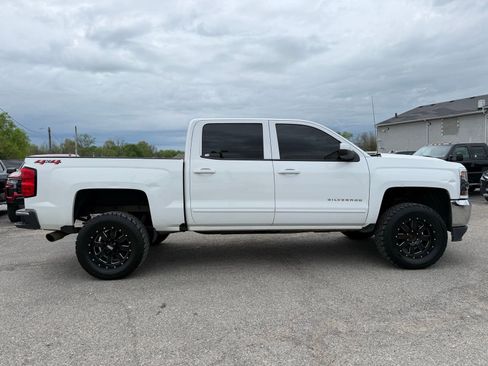 Used 2018 Chevrolet Silverado 1500 LT w/ Trailering Package image 9