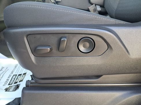 Used 2023 GMC Sierra 1500 SLE image 23