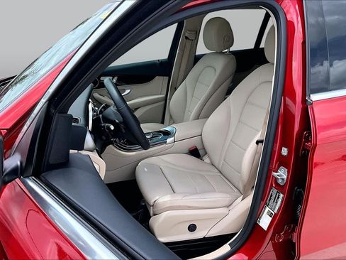 Used 2019 Mercedes-Benz GLC 300 image 8