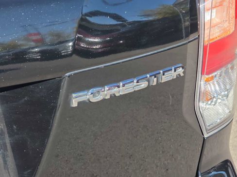 Used 2018 Subaru Forester 2.5i image 11